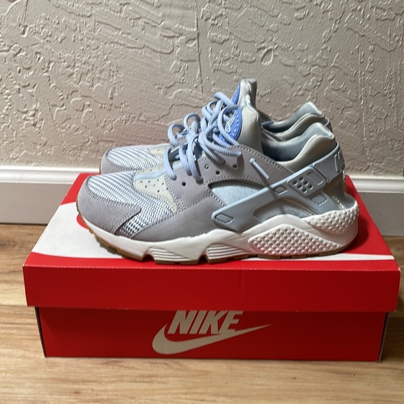 Nike Air Huarache size 9 - Picture 3 of 8